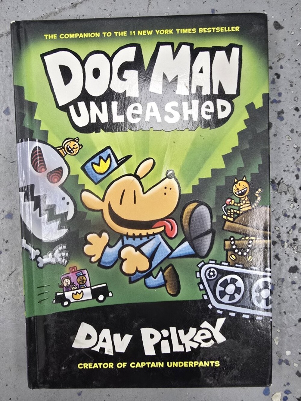 Dog Man Unleashed by Dav Pilkey